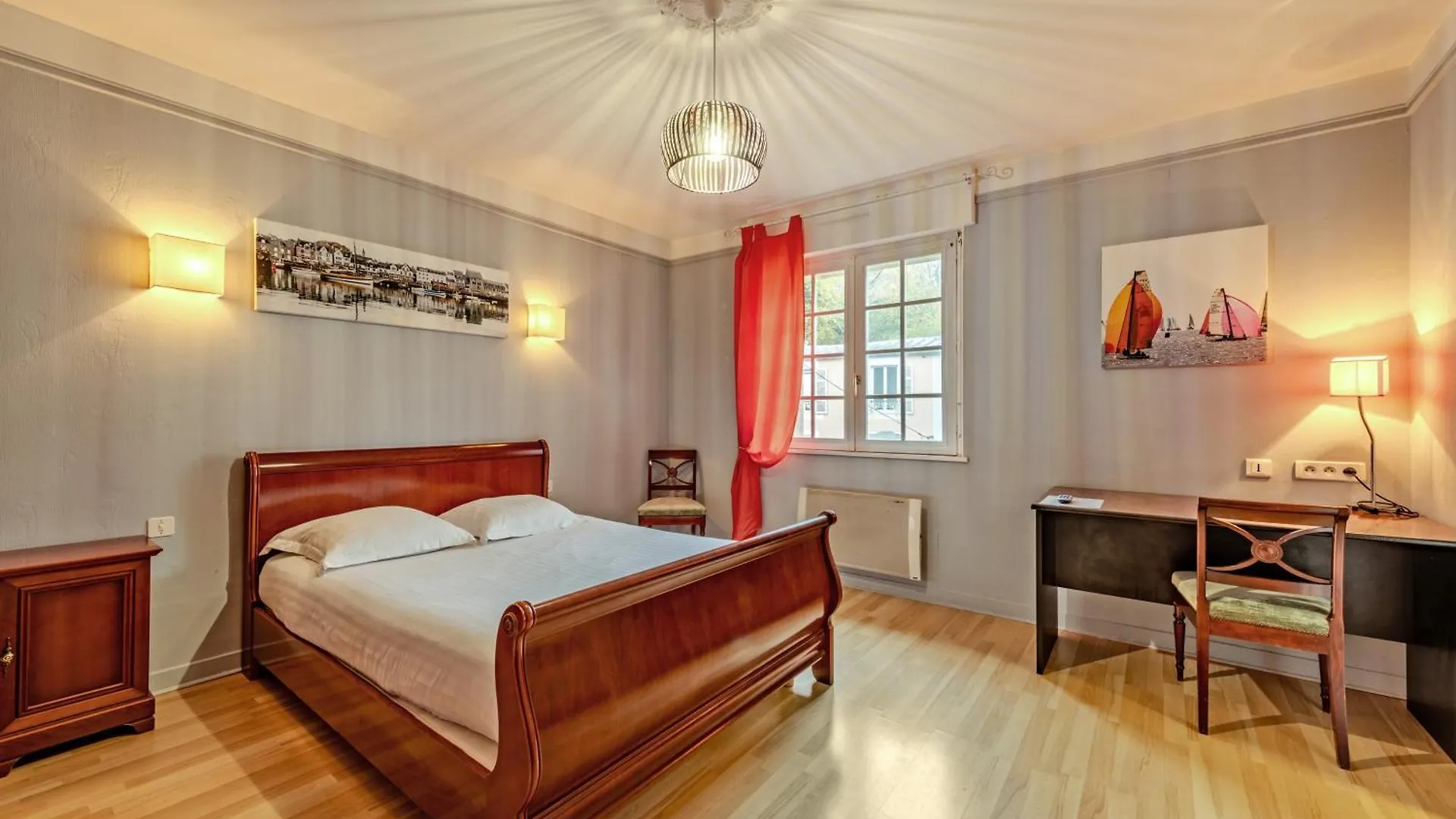 ***  Logis Hotel De La Corniche Brest Frankreich