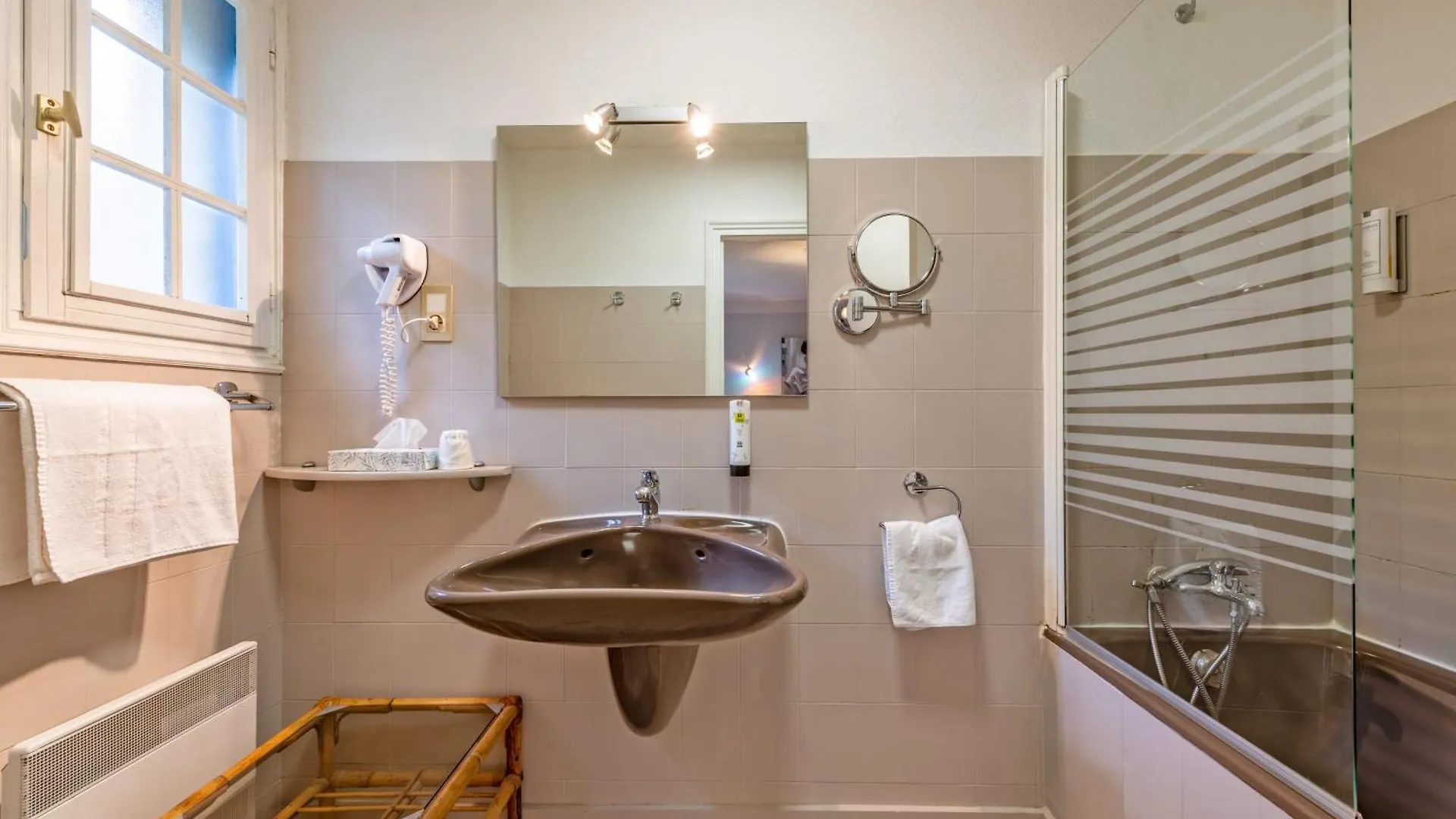 Logis Hotel De La Corniche Brest 3*,  Frankreich